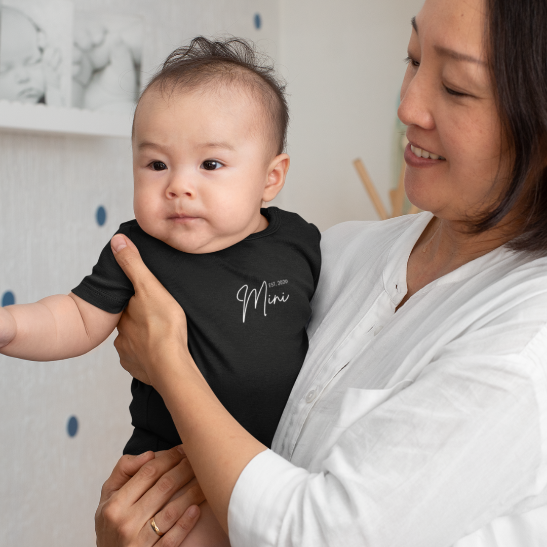 Organic Baby Bodysuite - Mini Kursiv