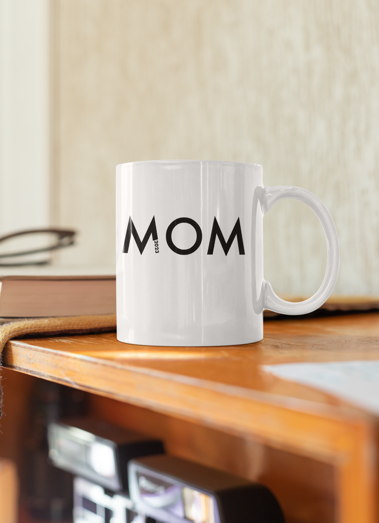 Tasse - Mom Logo mit Jahr